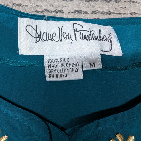 Stunning 100% silk Diane Von Furstenburg Teal Blouse - Picture 3 of 11